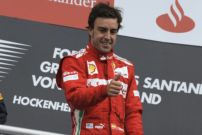 ドイツGPを制したフェラーリのフェルナンド・アロンソ。第2戦マレーシア、第8戦ヨーロッパに次ぐ勝利により、今季初めて3勝目を飾ったドライバーとなった。チャンピオンシップでは34点のクッションを築き首位をキープする。フェラーリにとってはドイツGP通算21勝目で、単独GP最多勝記録を更新した。(Photo=Ferrari)