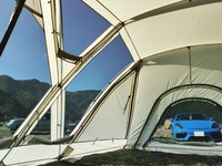 金欠につき、主にキャンプ用だったSUV「メルセデス・ベンツGLC」を売却。今年のキャンプの相棒は、場違い感のある「ポルシェ718スパイダー」でした……。(大和)