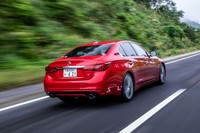 「プロパイロット2.0」は、制限速度プラス10km/hまで設定できる。作動中、周囲の走行状況によってはシステムが追い越しを提案することもある。