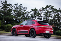 スチールサスペンション仕様の「マカンGTS」は、最低地上高が190mm、渡河深度が285mm、スロープアングルが21.5-22.1°、ランプアングルが15.7°と発表されている。