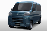 新しい軽商用電気自動車は、ダイハツやトヨタと共同開発したモデルとなる。2023年5月にはプロトタイプが発表された。車両の生産についてはダイハツが行う予定だ。(写真:スズキ)