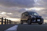 「スズキ・ソリオ」のマイナーチェンジモデルが発売されたのは2025年1月16日のこと。今回の試乗車はいわゆるカスタム顔の「ソリオ バンディット」で、バンディットは「ハイブリッドMV」のみのモノグレード設定だ。