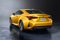 「RC350」のリアビュー。