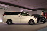 躍動感を演出したというボディーサイド。Bピラー部のデザイン処理が特徴的。