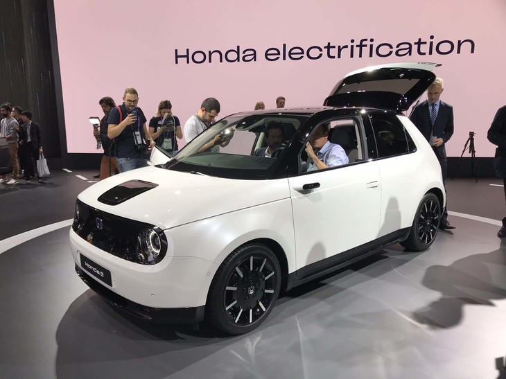 ホンダe