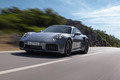 ポルシェがハイブリッドの最新型「911ターボS」「911ターボSカブリオレ」を導入