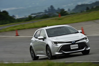 空力性能も次期「カローラハッチバック」のセリングポイントのひとつ。アンダーカバーは「C-HR」以上に作り込まれている。