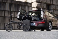 大人のカップルの上質なライフスタイルに(2)|THE NEW MINI CLUBMANが彩る、ふたつのライフスタイル