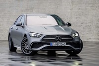 新型「メルセデス・ベンツCクラス」登場 電動化と運転支援をさらに追求
