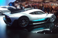 「メルセデスAMGプロジェクトONE」には、F1マシンのものとほぼ変わらないエンジンが搭載される。