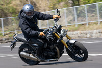 トライアンフ・スピード400