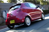 【Movie】小さな軽「スバルR1」のサイズと使い勝手をたしかめるの画像