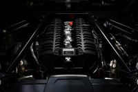 「Z06」に搭載される5.5リッターV8 DOHCエンジン「LT6」。基本的にレーシングカー「C8.R」の「LT6R」エンジンと同じものだ。