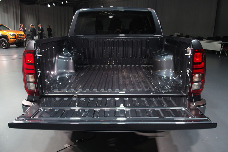 三菱トライトンGLS(荷台)