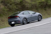 「U」はKINTO専用だが、一般販売されている2リッターの「Z」や「G」をKINTOで乗ることも可能。モデリスタやGRのパーツ装着車も選べる。