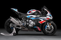 BMWが二輪初のMモデル「M1000RR」を発表 レースでの使用も想定したスーパースポーツモデルの画像