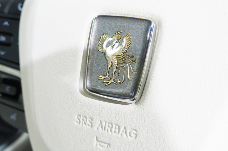 トヨタ・センチュリー(ホーンエンブレム)