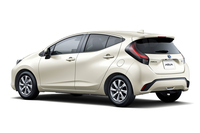 サイドビューでは、ルーフエンドへ向かってキックアップするショルダーラインが目を引く。