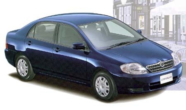 【スペック】カローラ1.3X(4AT):全長×全幅×全高=4365×1695×1470mm/ホイールベース=2600mm/車重=1030kg/駆動方式=FF/1.3リッター直4DOHC16バルブ(88ps/6000rpm、12.5kgm/4400rpm)/車両本体価格=129.8万円