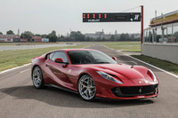 フェラーリ812スーパーファスト