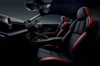 「スバルBRZ STI Sport」のフロントシート。