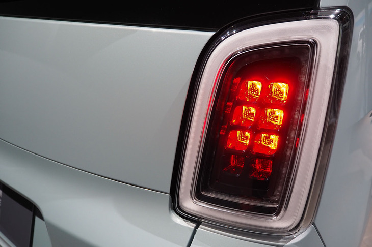 ホンダN-ONE e:(リアコンビランプ)