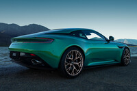 アストンマーティンが新型車「DB12」を発表 次世代スポーツカーの第1弾モデルの画像