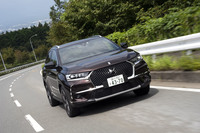 ACC機能である「コネクテッドパイロット」は全車に標準装備。停止から3秒以内であれば、自動発進にも対応する。