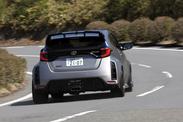 新開発の「Advoxサスペンション」は、サーキットテストを繰り返してセットアップを吟味。ドライブトレインにはオプションでLSDも用意される。