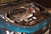 1.6リッターの直4ガソリンターボエンジンは、最高出力180ps、最大トルク250Nmを発生する。