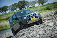 これまた余談ですが、ここ1、2カ月の取材で運転してイチバン感動したのは、「スズキ・ジムニー」でした。あれこそ自動車の原点だよね。フルモデルチェンジが間近なようだけど、過度には変わらないでほしいものです。(写真=向後一宏)