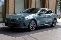 1.5リッターのマイルドハイブリッドモデル「BMW 120」。