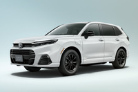 燃料電池パワートレインを搭載する「ホンダCR-V e:FCEV」。