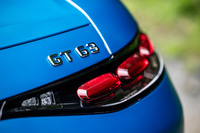 2014年9月に登場した初代モデルと同じく「完全独自開発」をうたう新型「メルセデスAMG GT」は、「AMG GT63 4MATIC+ クーペ」のモノグレードで導入される。価格は2750万円。左ハンドル仕様のみの設定だ。