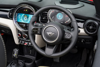 MINIクーパーSコンバーチブル(FF/7AT)【試乗記】の画像