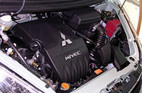 新開発の1.5リッターMIVECアルミエンジン。