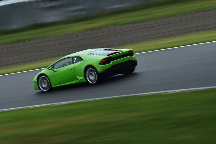 最高速は320km/hと発表されている。