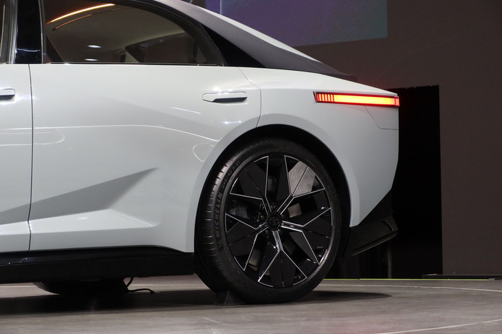 トヨタ・カローラ コンセプト