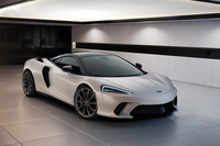 「ロトンダ」のテーマカラーでコーディネートされた「マクラーレンGTSシグネチャーコレクション」。