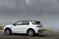 2017年11月に受注が開始された、2018年仕様の「ディスカバリー スポーツ」。従来のパワーユニットに代えて「インジニウム」と名付けられた新世代のガソリンエンジンとディーゼルエンジンが採用されている。