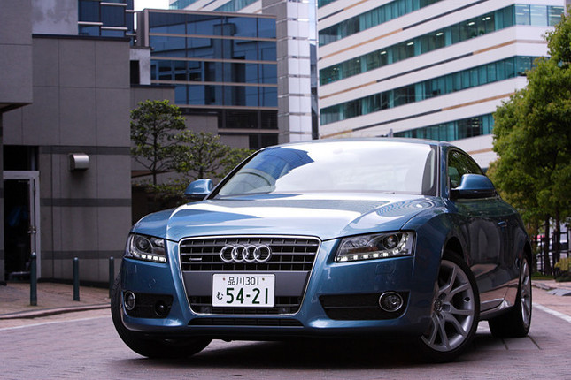 【スペック】全長×全幅×全高=4625×1855×1375mm/ホイールベース=2750mm/車重=1630kg/駆動方式=4WD/2リッター直4DOHC16バルブターボ(211ps/4300-6000rpm、35.7kgm/1500-4200rpm)/価格=582.0万円(テスト車=700.0万円/オプションカラー(パールエフェクト)=3.0万円/リアビューカメラ付きAPS=22.0万円/バング&オルフセンサウンドシステム=15.0万円/電動チルト式パノラマサンルーフ=20.0万円/アウディドライブセレクト=32.0万円/アダプティブクルーズコントロール=26.0万円)