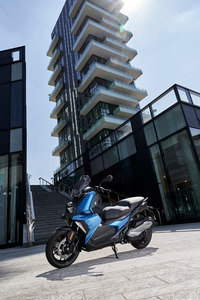 欧州では2018年秋に一部の国でデリバリーがスタートする「C400X」。グローバル市場では、2019年に本格的な導入が開始される予定だ。