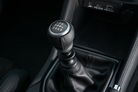 STIが「WRX STIスポーツ#」を発表 6段MTを搭載したコンプリートカー【東京オートサロン2026】の画像