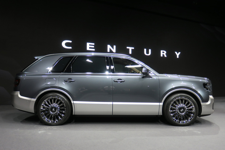 トヨタ・センチュリー(サイド)