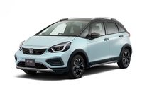 フィットe:HEVクロスター