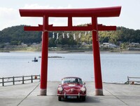 日本の経済水準次第では、国内外を行き来しているコレクタブルカーが、海外に流出したままになる状況も考えられる。クルマの価値が高まること自体は、好ましいことではあるのだが……。(写真はイメージ。2018年に開催された、ポルシェのラリーイベントにおけるワンシーン)