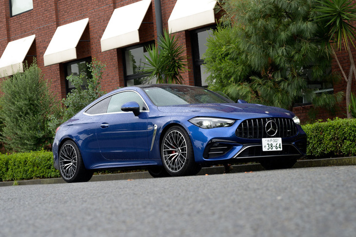 日本では2024年6月25日に発売された「メルセデスAMG CLE53 4MATIC+クーペ」。車両本体価格は1290万円で、この試乗車にはおよそ100万円分のオプションが付いていた。