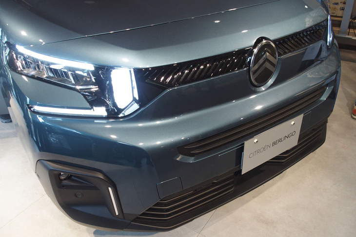 シトロエン・ベルランゴMAX BlueHDi(フロントグリル)