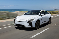 新型「レクサスES」が世界初披露されたのは2025年の上海モーターショーでのこと。日本では2026年6月に発売される予定だ。