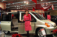 ホンダ、フィットベースのミニバン「モビリオ」発表の画像